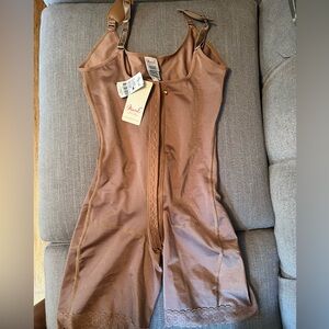 Faja Women’s Medium